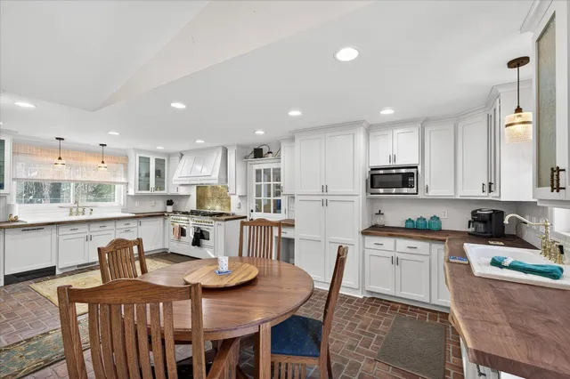 $435,000 | 13878 252nd Avenue Northwest, Zimmerman, MN 55398