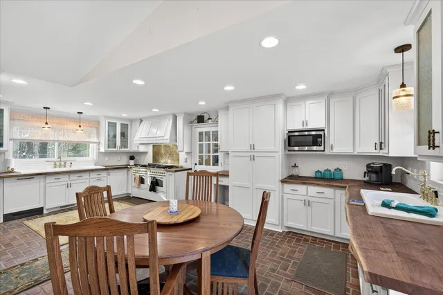 $435,000 | 13878 252nd Avenue Northwest, Zimmerman, MN 55398