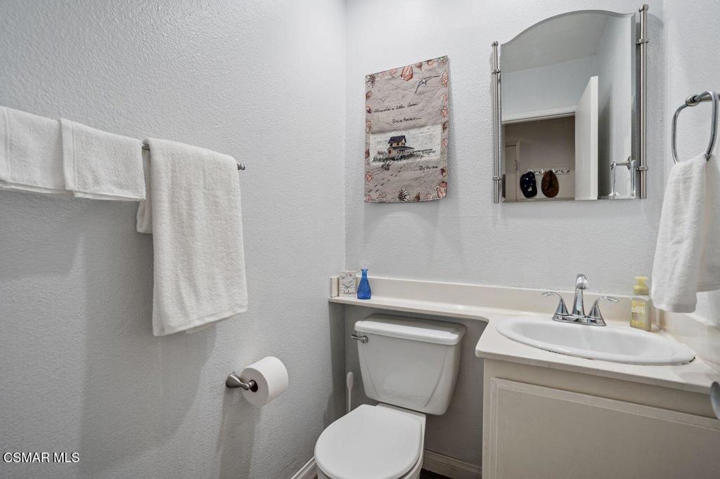 656 Blue Oak Avenue Thousand Oaks, CA 91320 - Photo 12 of 33