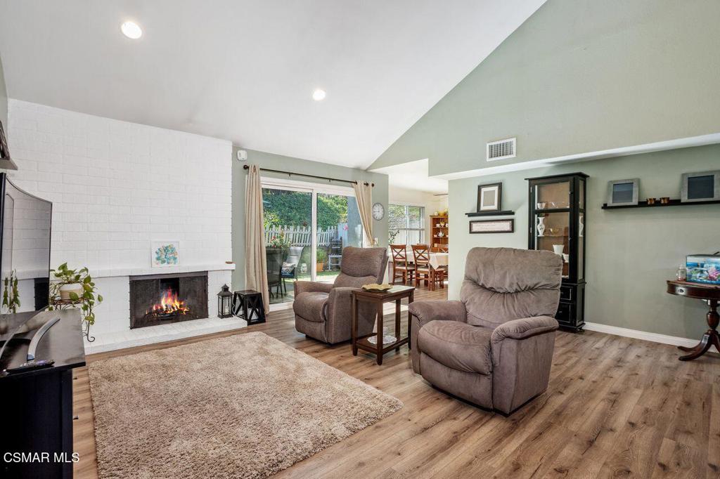 656 Blue Oak Avenue Thousand Oaks, CA 91320 - Photo 13 of 33