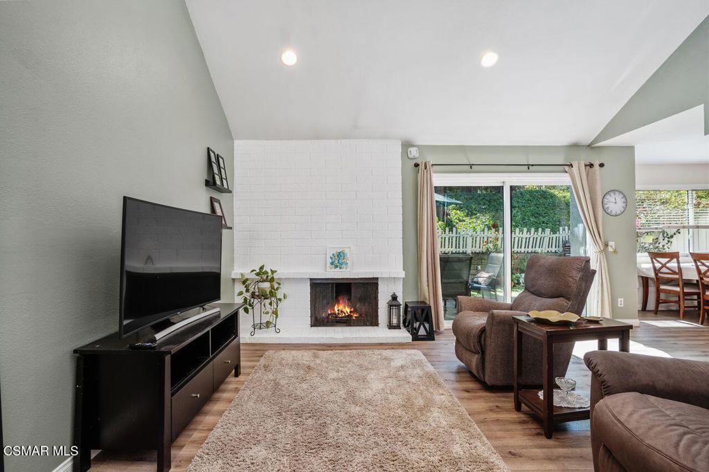 656 Blue Oak Avenue Thousand Oaks, CA 91320 - Photo 14 of 33