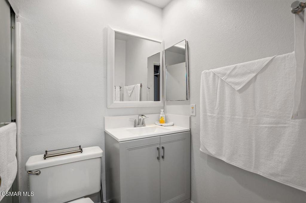 656 Blue Oak Avenue Thousand Oaks, CA 91320 - Photo 30 of 33