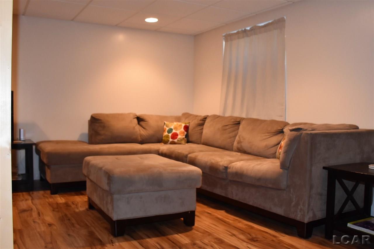 576 Ridge Lane Tecumseh, MI 49286 - Photo 9 of 14 31367855-8.JPG