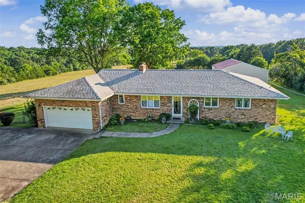 $725,000 | 12621 Hyfield Road, De Soto, MO 63020
