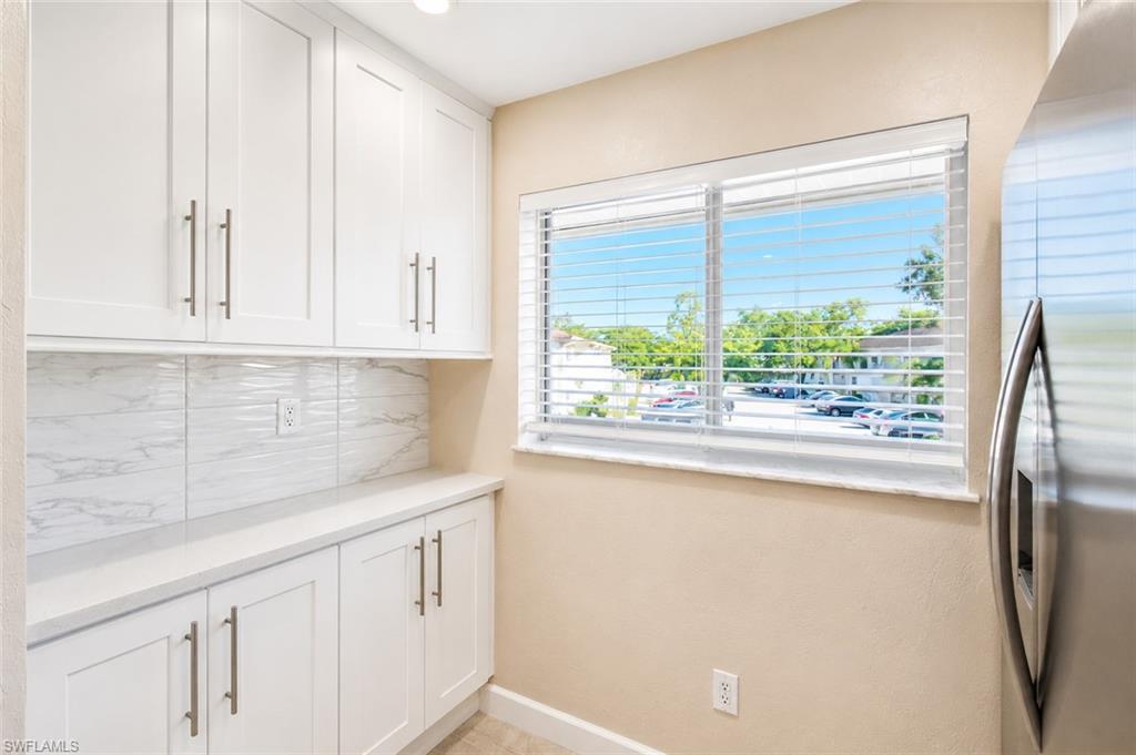 2360 Naples Trace Circle, Unit 6 Naples, FL 34109 - Photo 4 of 16