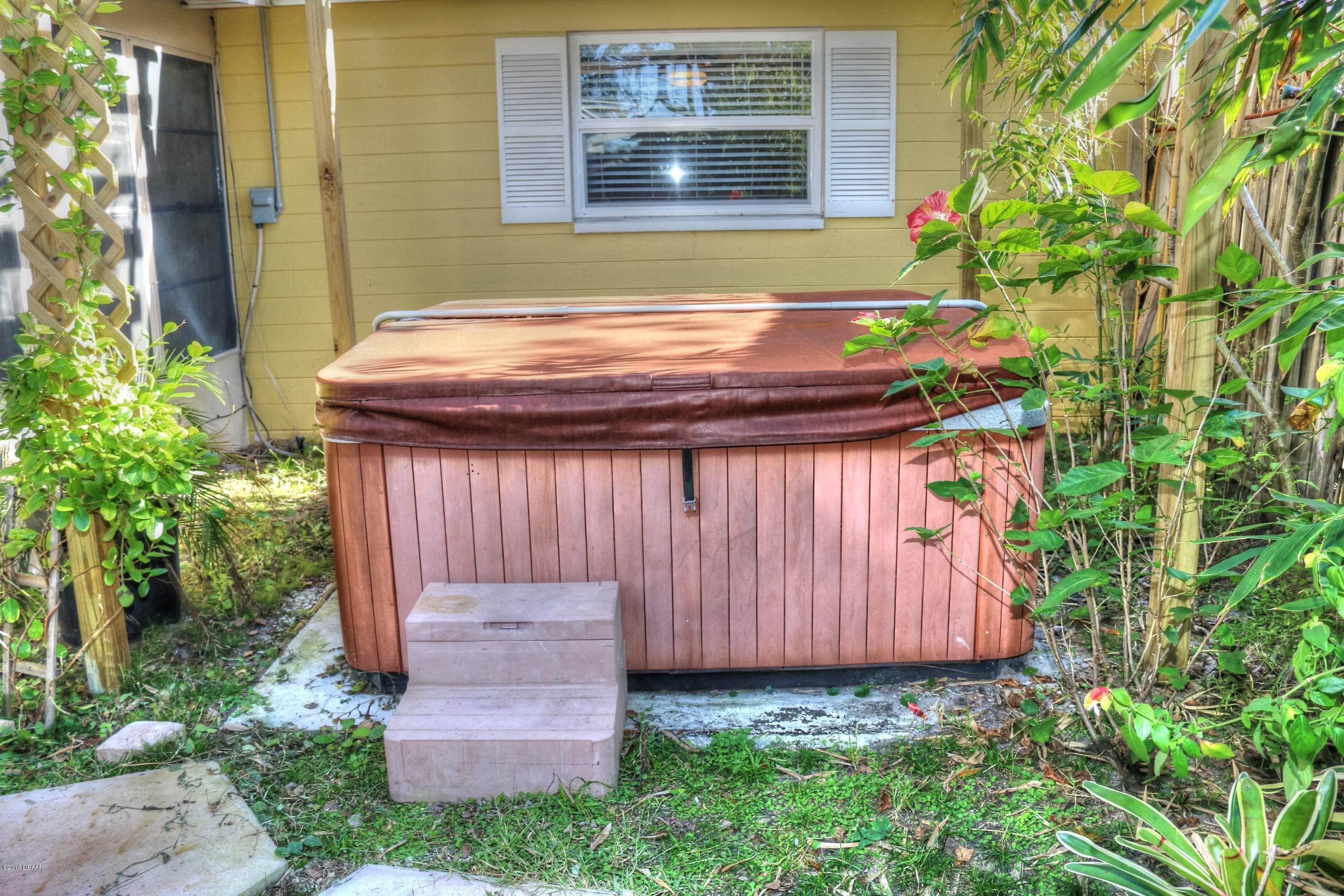 636 Sherman Road South Daytona, FL 32119 - Photo 21 of 23 21Jacuzzi__636 Sherman South Daytona Flo