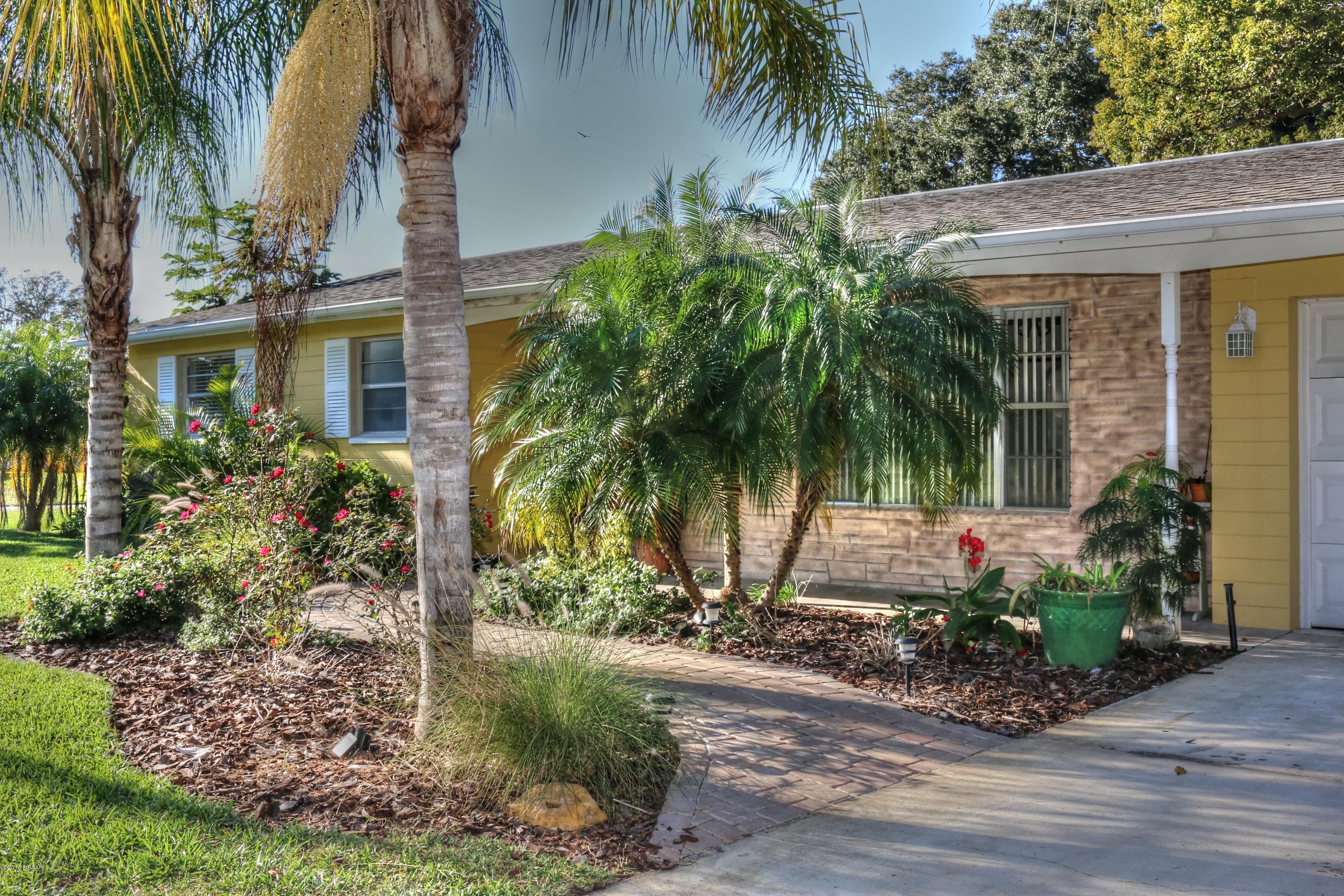 636 Sherman Road South Daytona, FL 32119 - Photo 3 of 23 3Front__636 Sherman South Daytona Florid