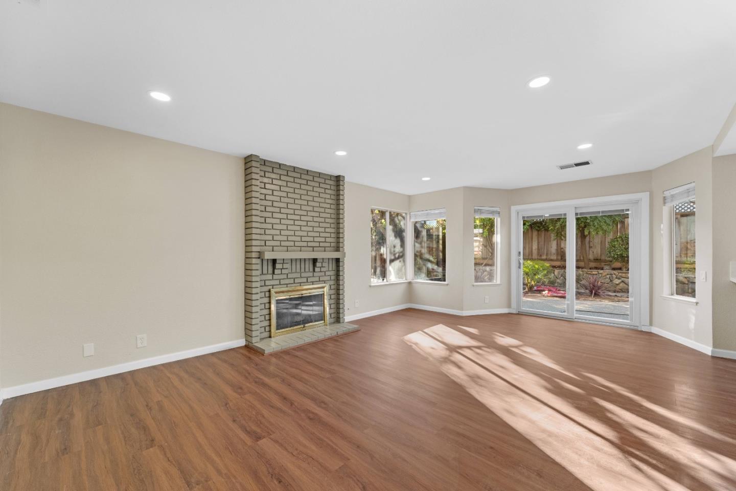 9465 Eagle View Way Gilroy, CA 95020 - Photo 11 of 32