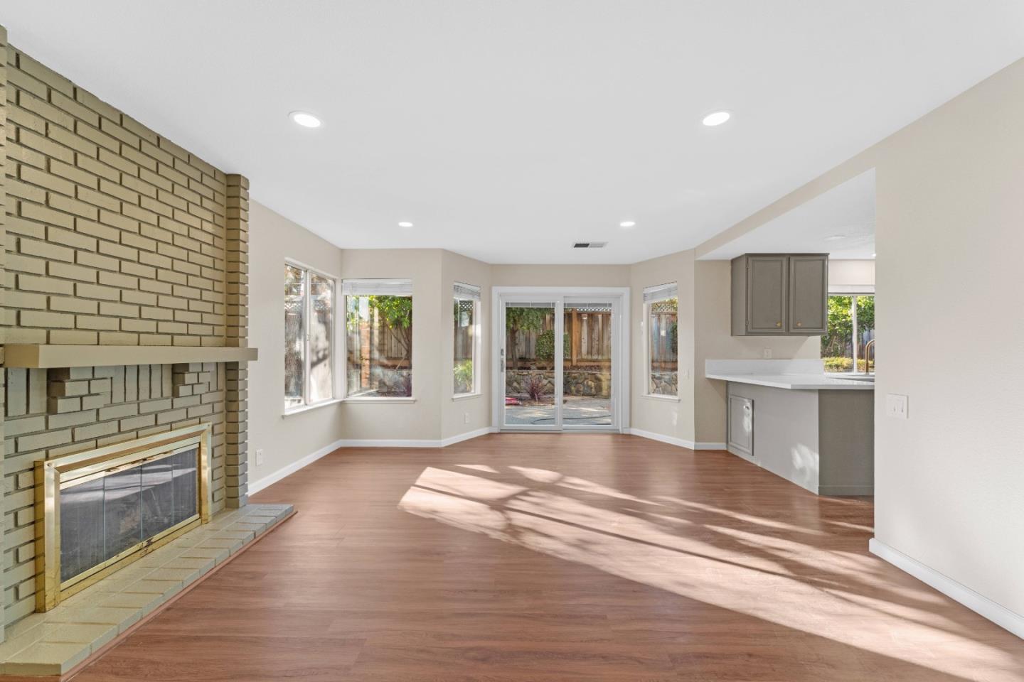 9465 Eagle View Way Gilroy, CA 95020 - Photo 12 of 32