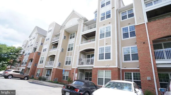 $2,500 | 8183 Carnegie Hall Court, Unit 306, Vienna, VA 22180