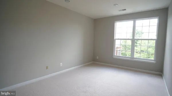 $2,500 | 8183 Carnegie Hall Court, Unit 306, Vienna, VA 22180