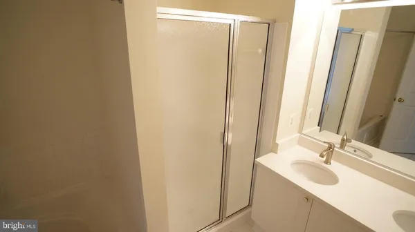 $2,500 | 8183 Carnegie Hall Court, Unit 306, Vienna, VA 22180