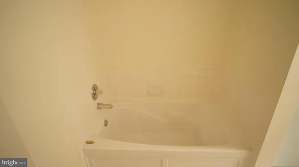 $2,500 | 8183 Carnegie Hall Court, Unit 306, Vienna, VA 22180