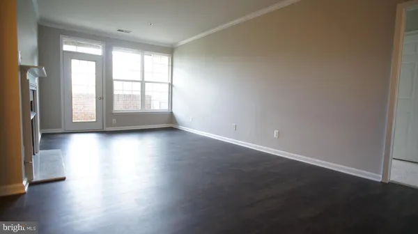 $2,500 | 8183 Carnegie Hall Court, Unit 306, Vienna, VA 22180