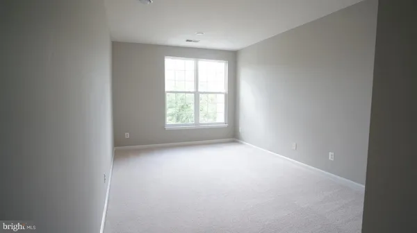 $2,500 | 8183 Carnegie Hall Court, Unit 306, Vienna, VA 22180