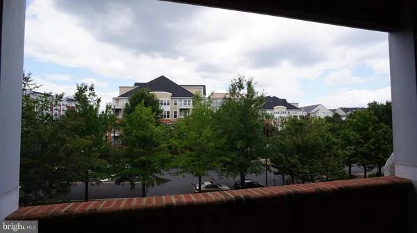 $2,500 | 8183 Carnegie Hall Court, Unit 306, Vienna, VA 22180