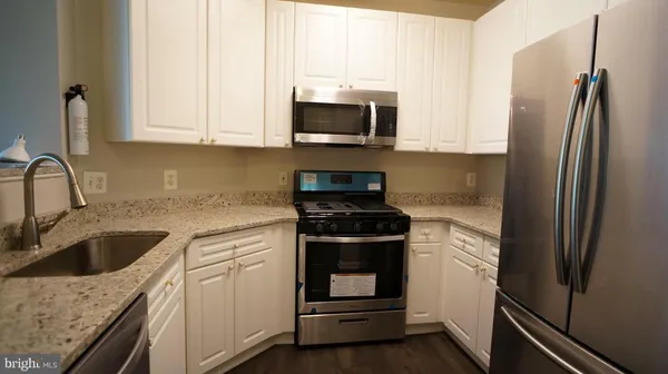 $2,500 | 8183 Carnegie Hall Court, Unit 306, Vienna, VA 22180