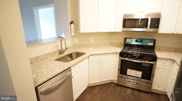 $2,500 | 8183 Carnegie Hall Court, Unit 306, Vienna, VA 22180