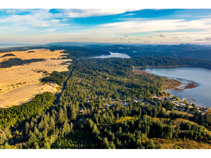 Cedar Dunes, Unit 3 Florence, OR 97439 - Photo 3 of 16 Gallery Image 3