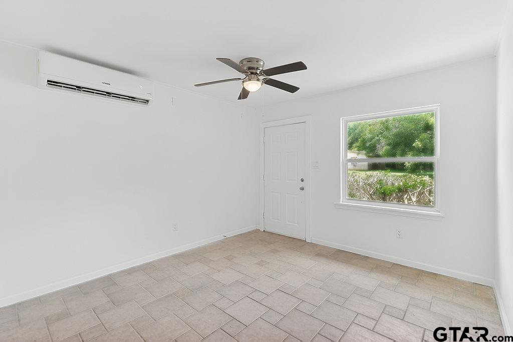 327 Randolph Street Lone Star, TX 75668 - Photo 11 of 26