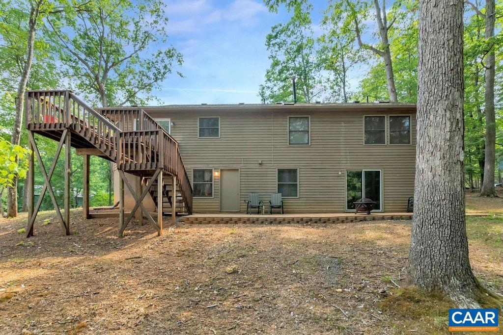 18 Laguna Road Palmyra, VA 22963 - Photo 30 of 34 a view of outdoor space and yard