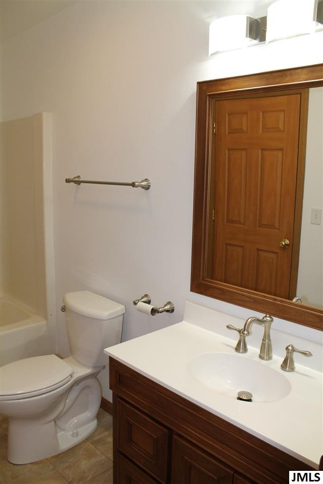 1301 Catsyl Road, Unit 33 Jackson, MI 49203 - Photo 11 of 17 Photo 11