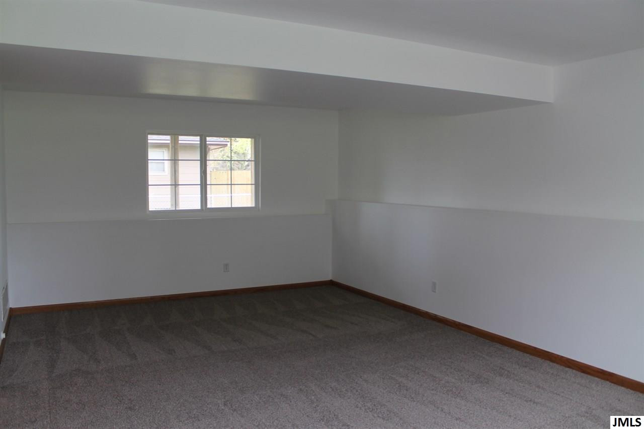 1301 Catsyl Road, Unit 33 Jackson, MI 49203 - Photo 13 of 17 Photo 13