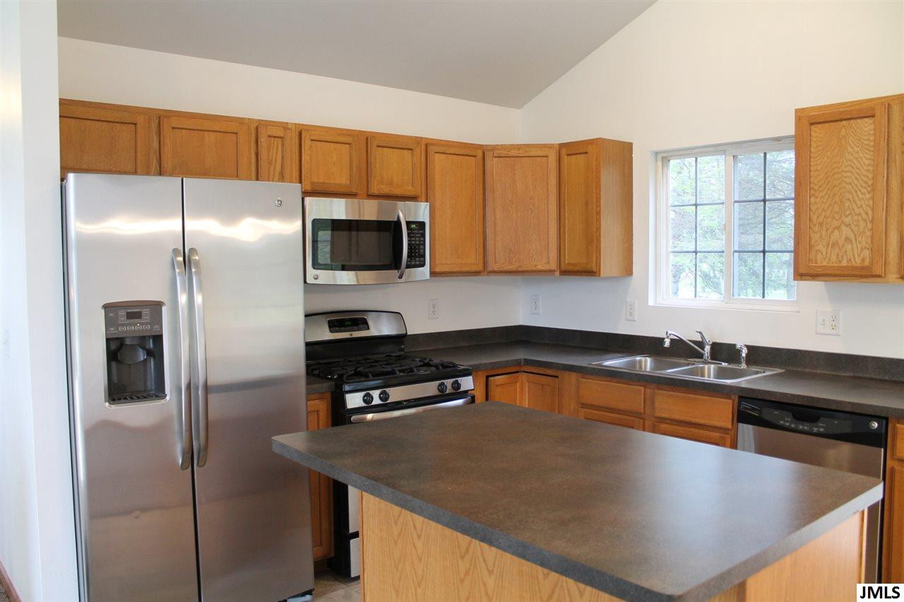 1301 Catsyl Road, Unit 33 Jackson, MI 49203 - Photo 3 of 17 Photo 3