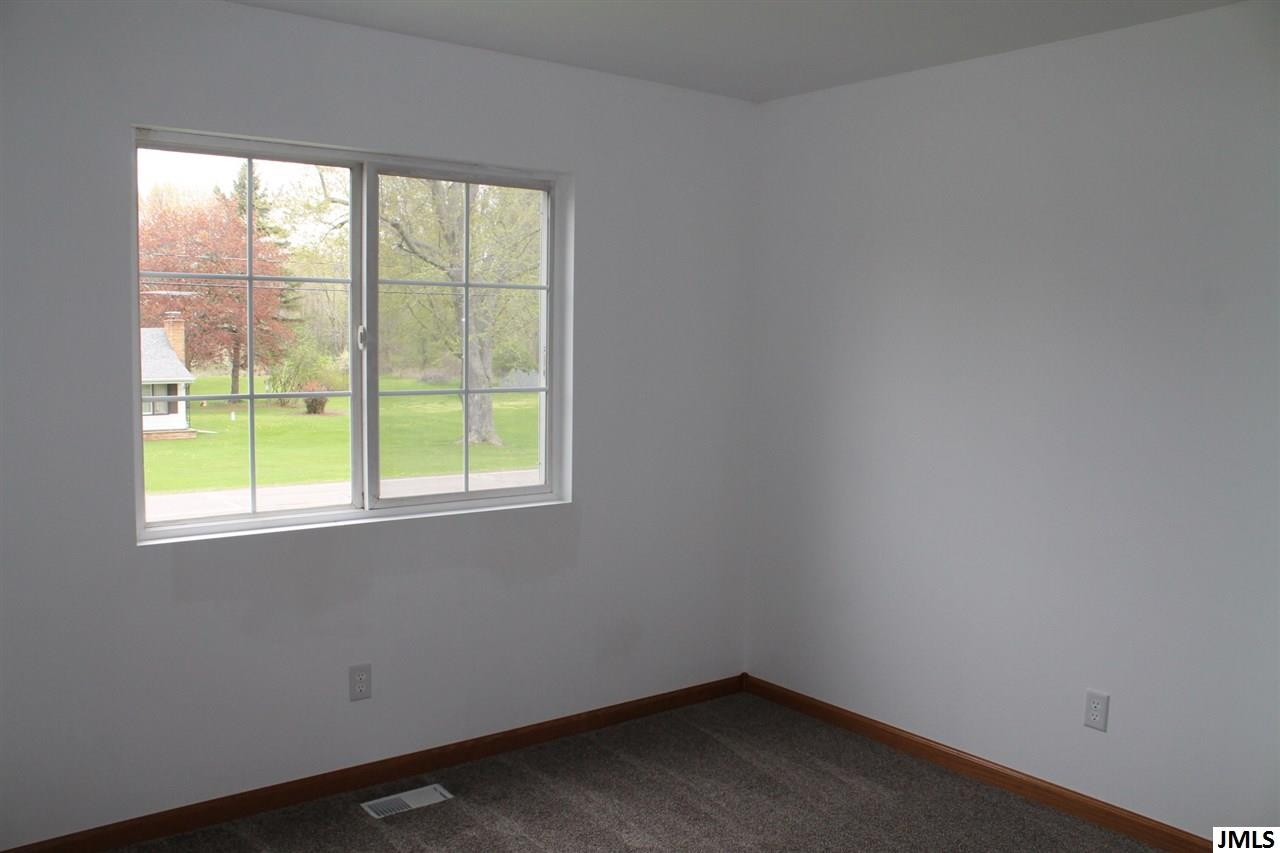 1301 Catsyl Road, Unit 33 Jackson, MI 49203 - Photo 10 of 17 Photo 10