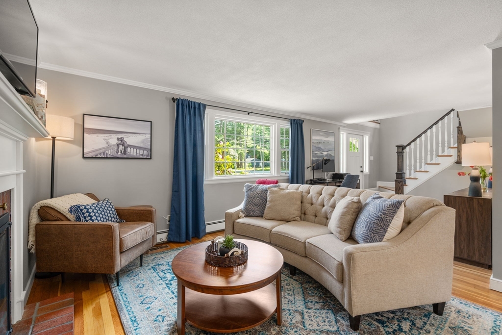 35 Marlyn Road Medfield, MA 02052 - Photo 6 of 39