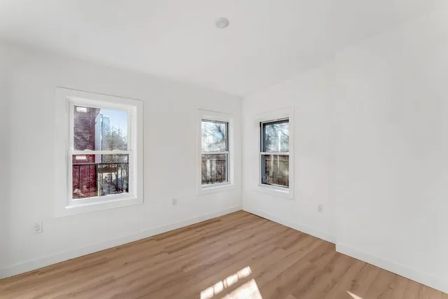 $3,600 | 306 Varick Street, Unit 4, Jersey City, NJ 07302