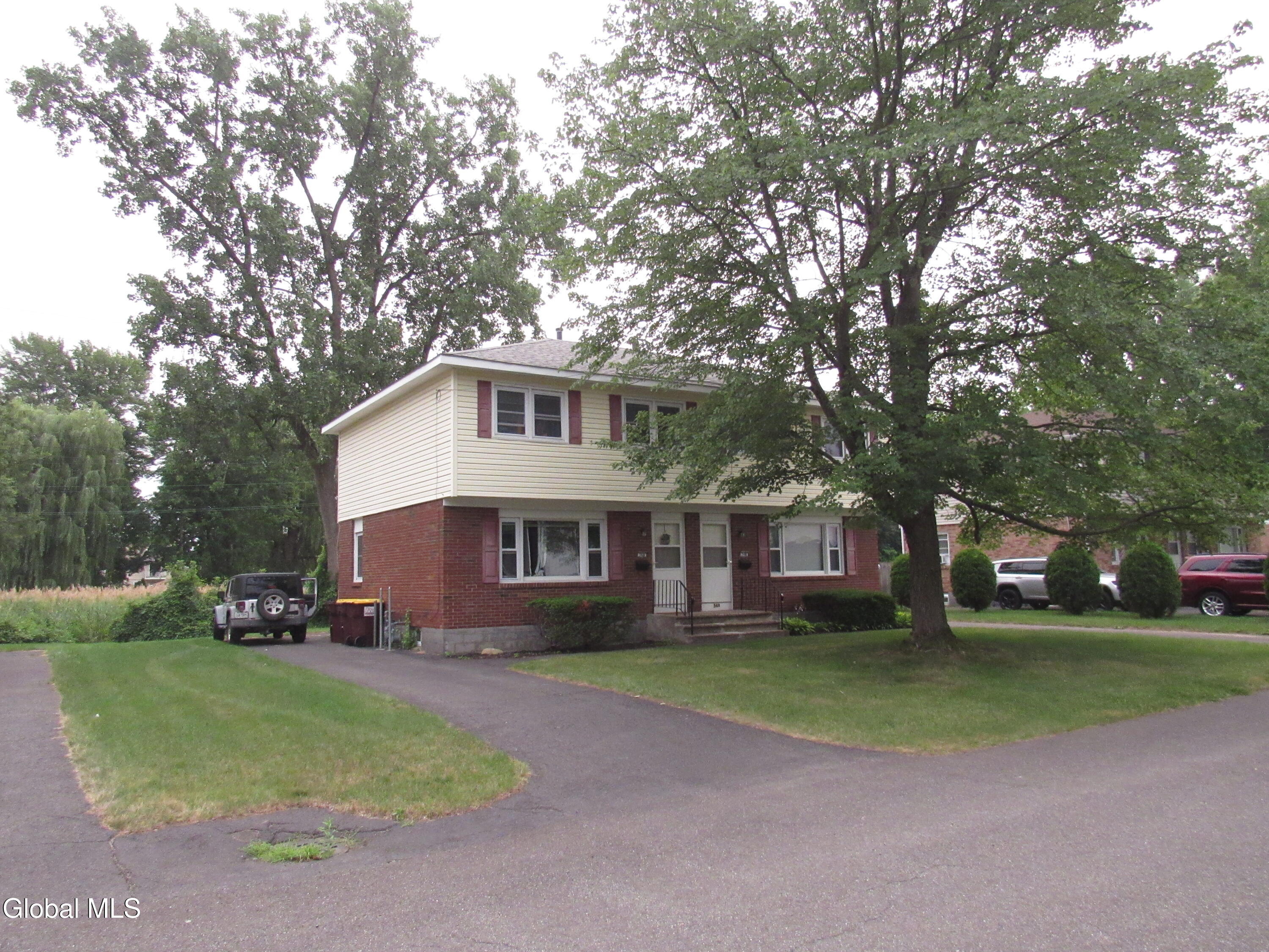 34 B Commodore Street Colonie, NY 12205 - Photo 2 of 23 IMG_1795