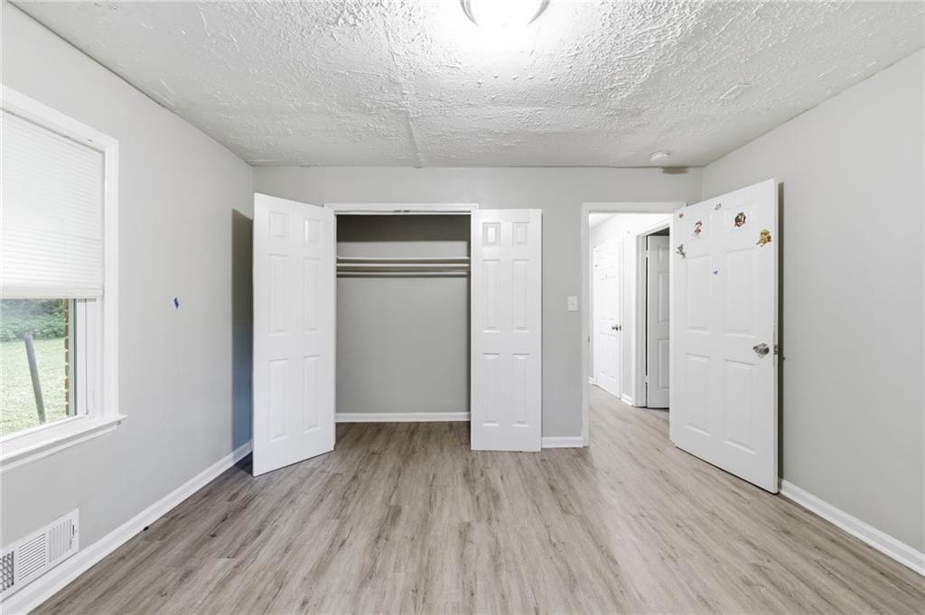 1112 Valley View Road Southeast Atlanta, GA 30315 - Photo 21 of 30