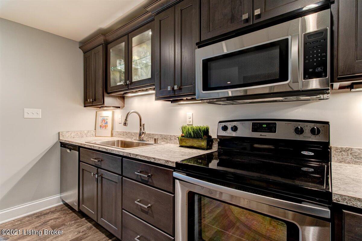 307 Maple Valley Road Louisville, KY 40245 - Photo 38 of 52 Lower level full kitchen
