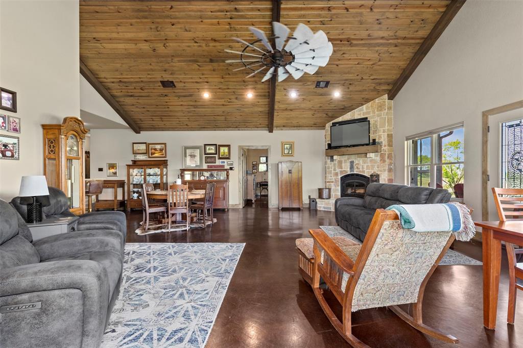 5555 Wright Road Sherman, TX 75092 - Photo 9 of 40 a living room with furniture and wooden floor