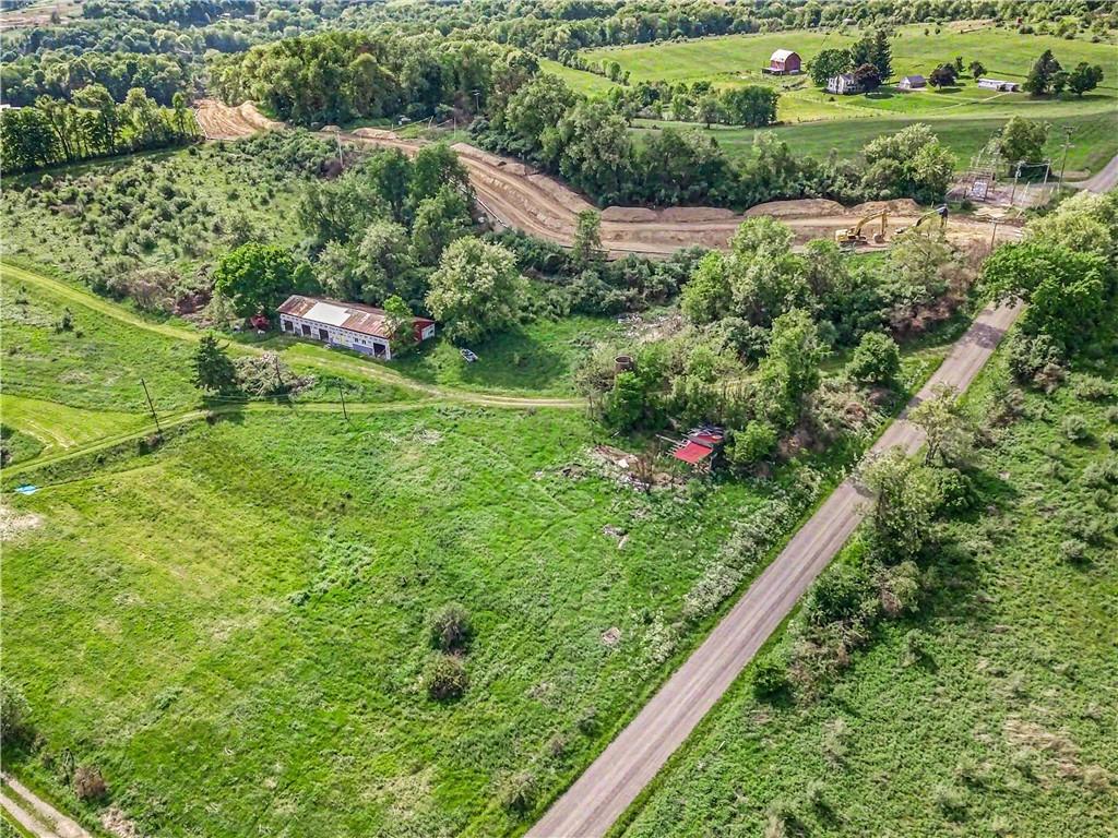 150 Iseman Road Freeport, PA 16229 - Photo 4 of 19 a view of a garden with a flower garden