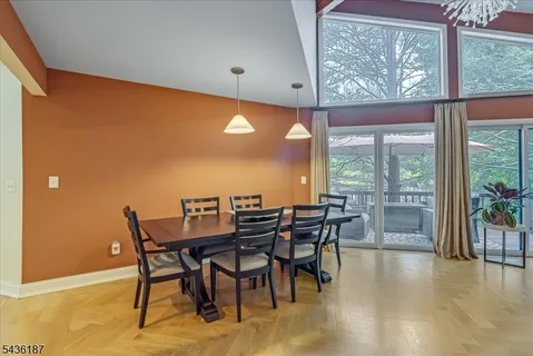 $785,000 | 35 Indian Run, Watchung, NJ 07069
