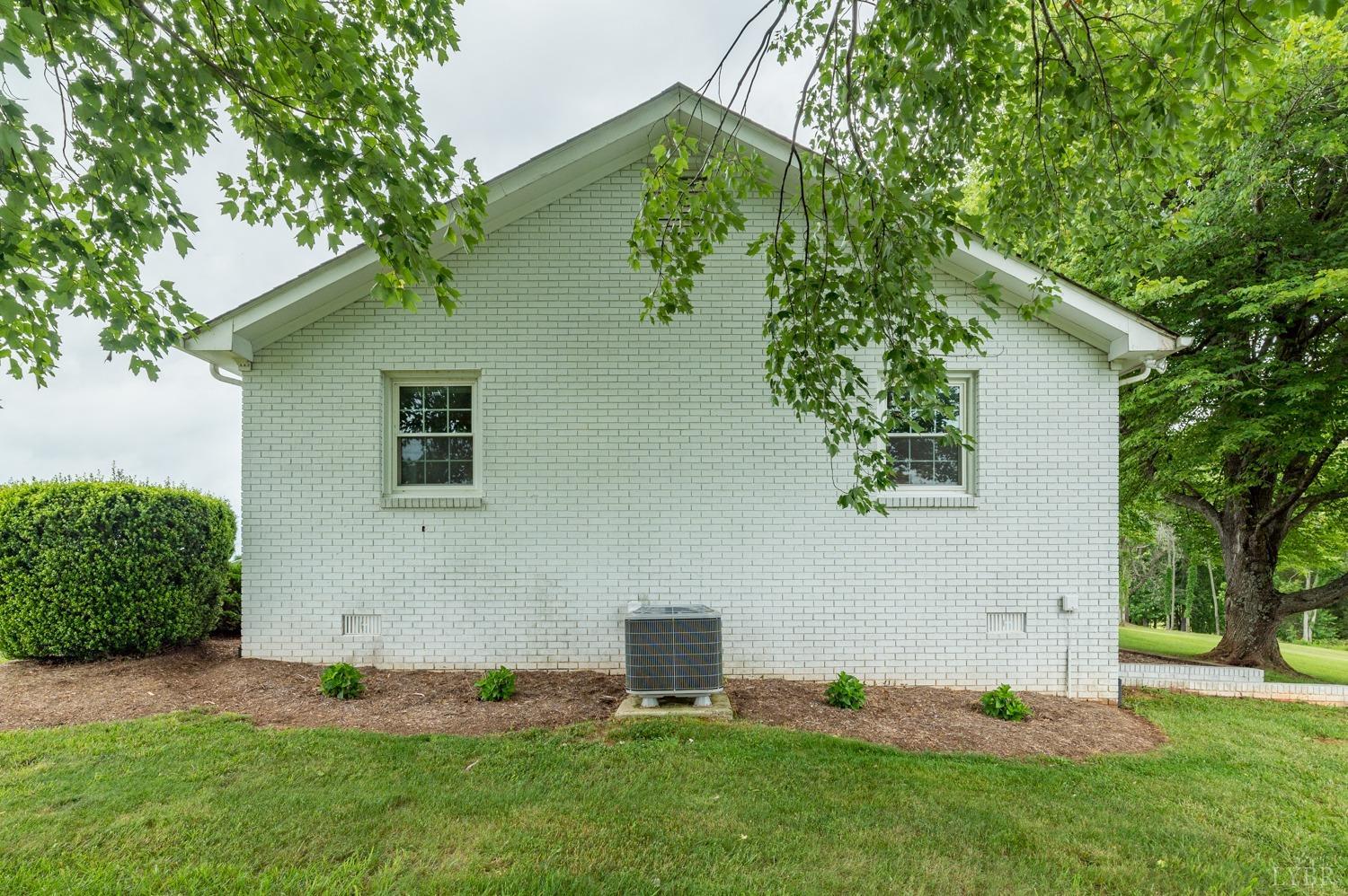 2901 Goode Station Road Goode, VA 24556 - Photo 21 of 57