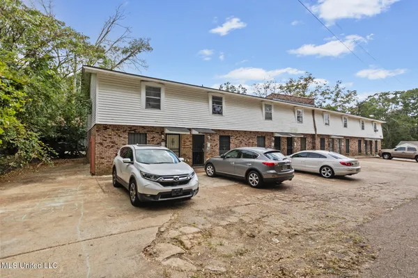 $800 | 2475 Greenfield Avenue, Jackson, MS 39213