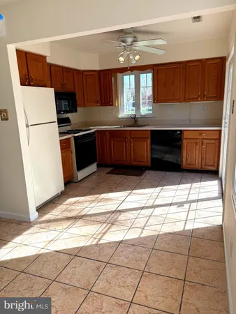 $2,300 | 1169 Sharp Road, Unit 31, Vineland, NJ 08360