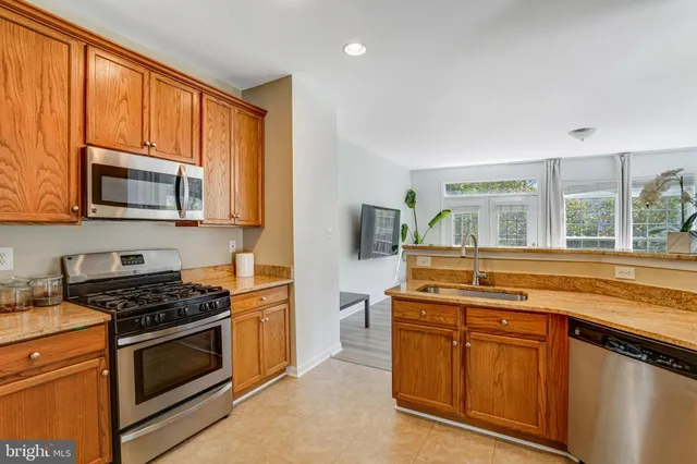 $3,450 | 8535 Wyngate Manor Court, Alexandria, VA 22309