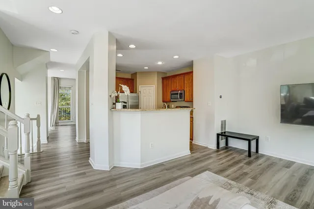 $3,450 | 8535 Wyngate Manor Court, Alexandria, VA 22309