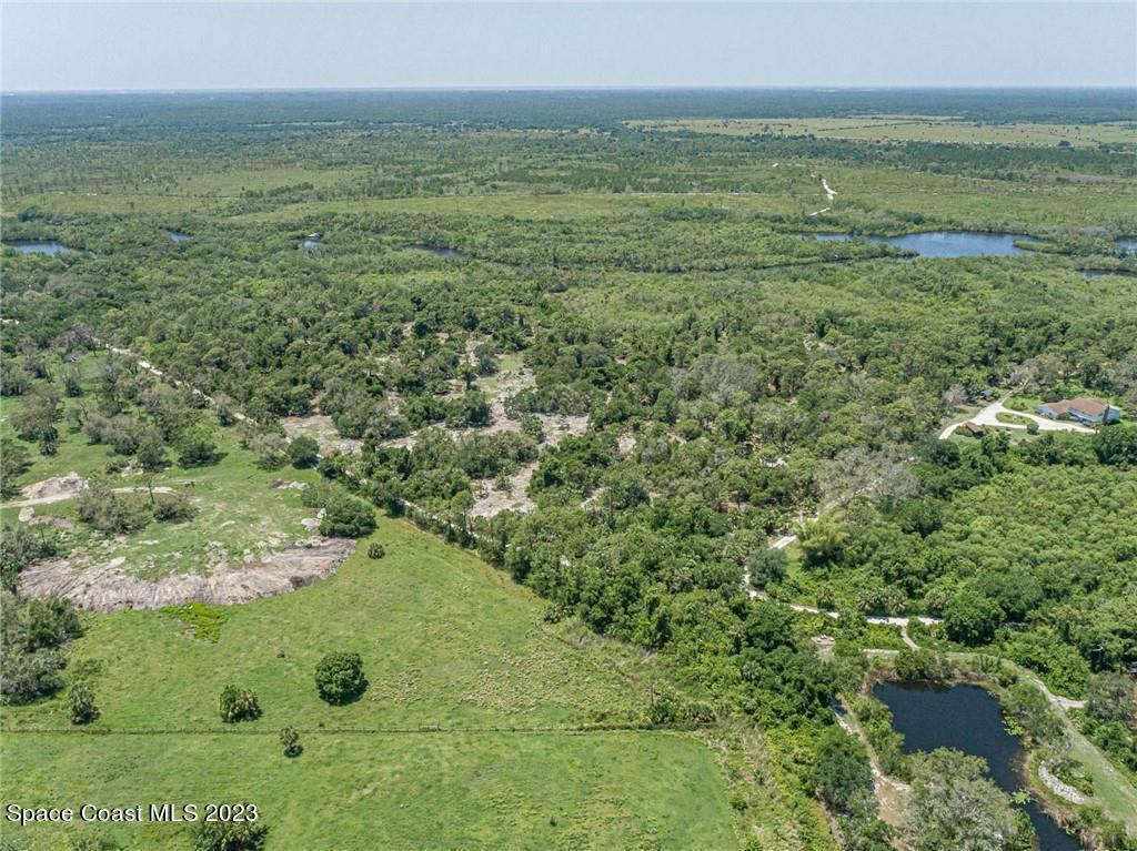 10995 Roseland Road Sebastian, FL 32958 - Photo 27 of 35 a view of a field with an outdoor space