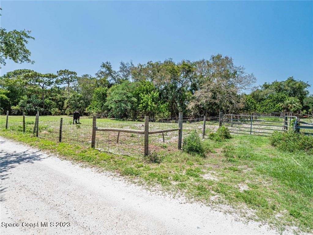 10995 Roseland Road Sebastian, FL 32958 - Photo 9 of 35 a view of a park