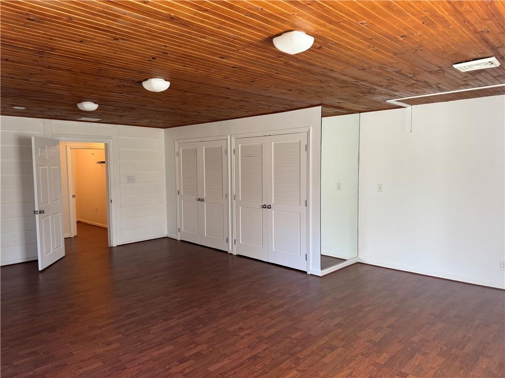 411 Water Works Road Sewickley, PA 15143 - Photo 34 of 36 a view of empty room with wooden floor