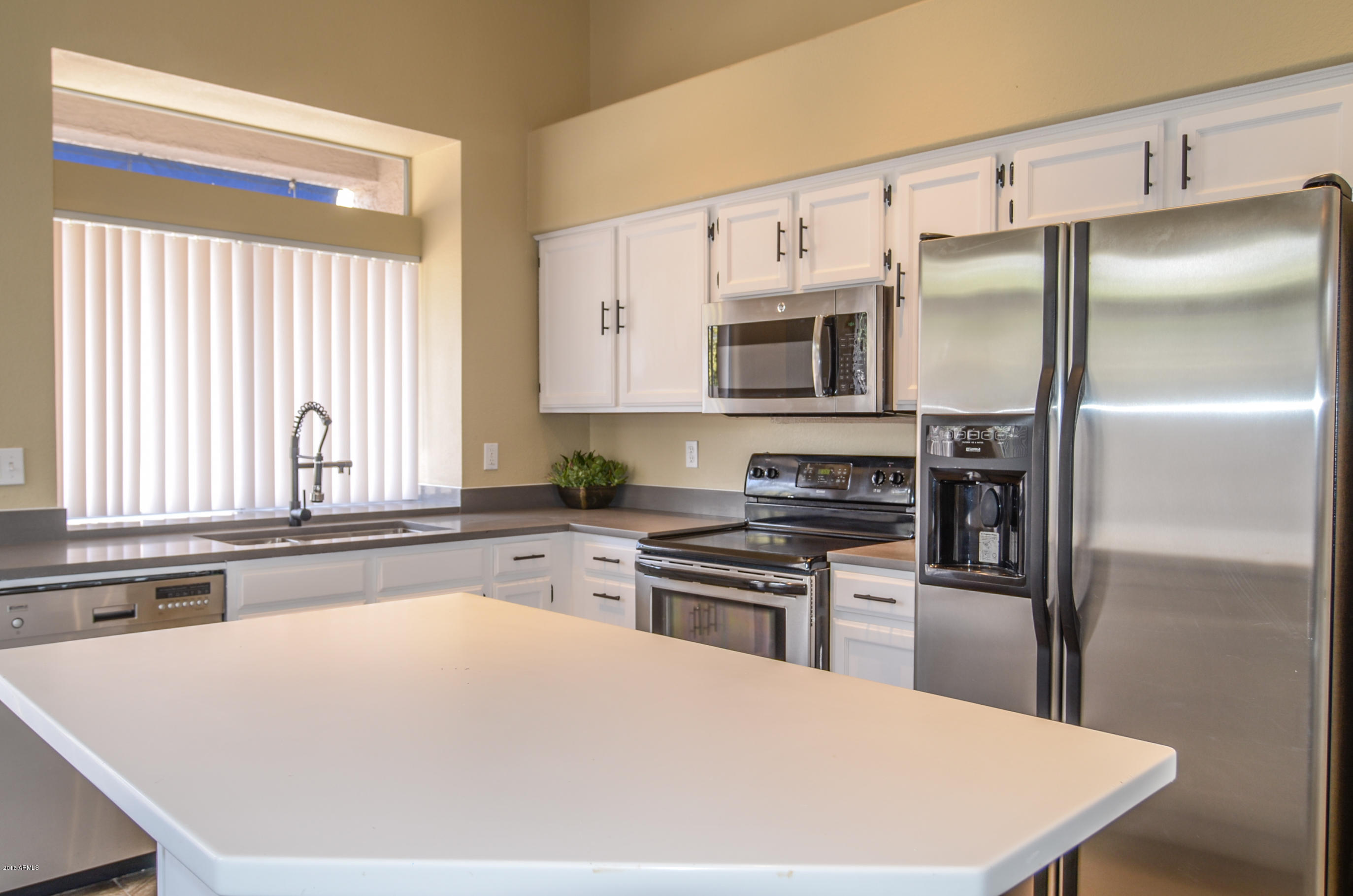 65 West El Freda Road Tempe, AZ 85284 - Photo 4 of 31 65 w El Freda