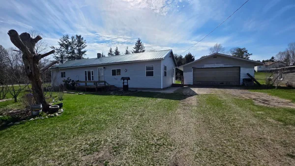 $179,900 | 14 5th Street, Morley, MI 49336
