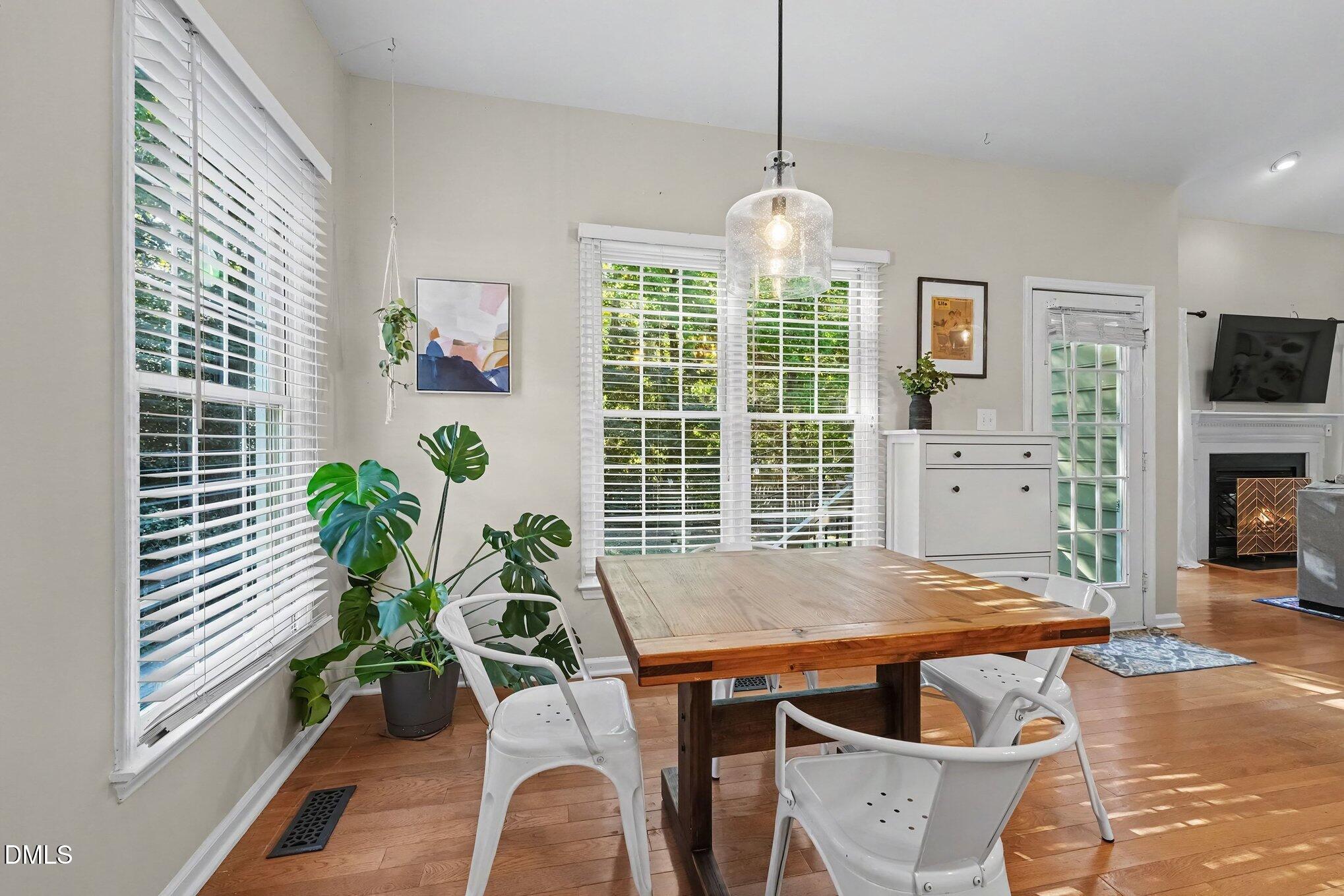 5216 Fairmead Circle Raleigh, NC 27613 - Photo 6 of 29 006_file_1629