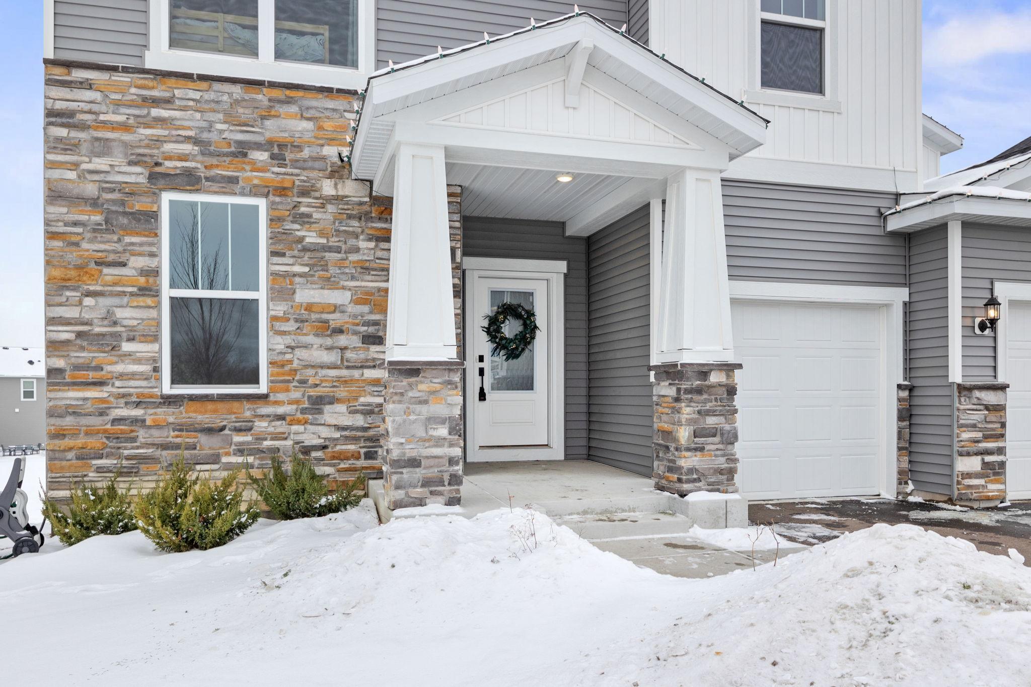 19589 105th Avenue Corcoran, MN 55374 - Photo 5 of 34