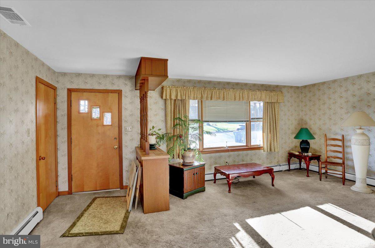 9 Annabeth Road Oley, PA 19547 - Photo 2 of 33